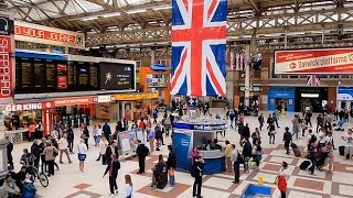 A Walk Through The London Victoria Station London England [upl. by Oca626]