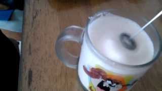 Aerolatte Review Frothing Cold Milk In Under 1 Minute [upl. by Fiorenze]